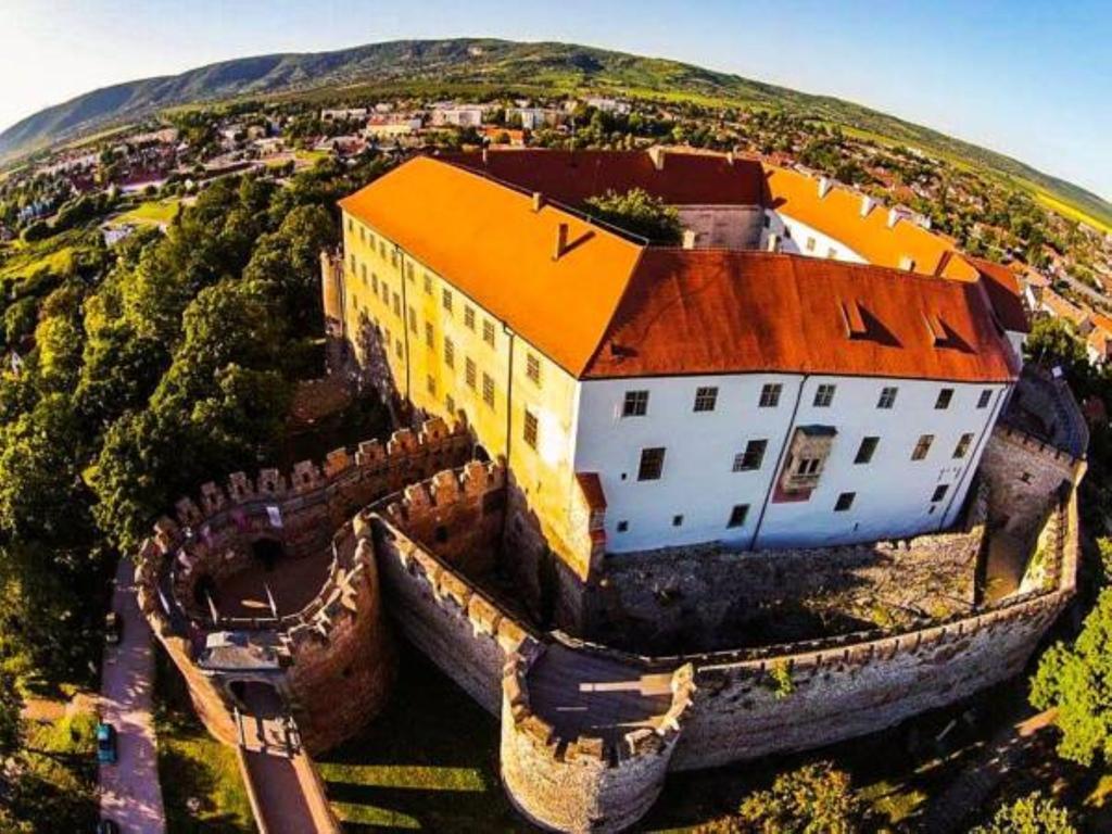 Oázis Apartman Harkány Exterior foto