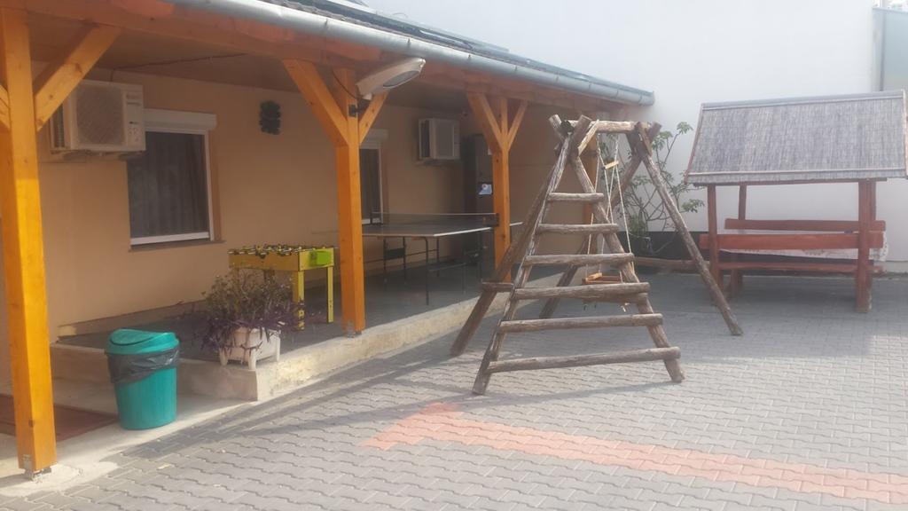 Oázis Apartman Harkány Exterior foto
